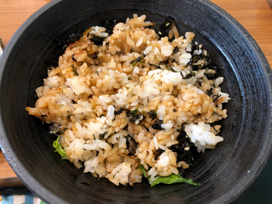 嶼人Café 隱藏在松山巷弄中的蔬食無麩質寵物友善咖啡廳 造訪必吃名不虛傳的貓飯及可遇不可求的限量甜點 - 第17張圖 嶼人Café