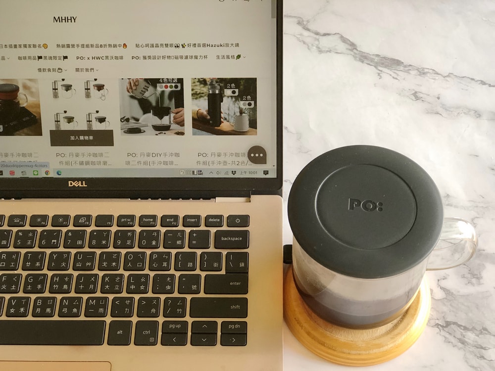 PO:Selected丹麥手沖咖啡三件組 滴濾香氣四溢的獨享儀式感時光 質感咖啡器具禮盒開箱分享 新手手沖咖啡器具推薦 - 第16張圖 丹麥研磨過濾咖啡玻璃杯