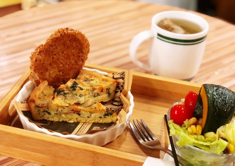 Museum Coffee 50年代博物館咖啡 台北信義區巷弄中的復古懷舊主題咖啡館 適合拍照打卡的特色餐廳 - 第24張圖 Museum Coffee 香酥鹹派套餐