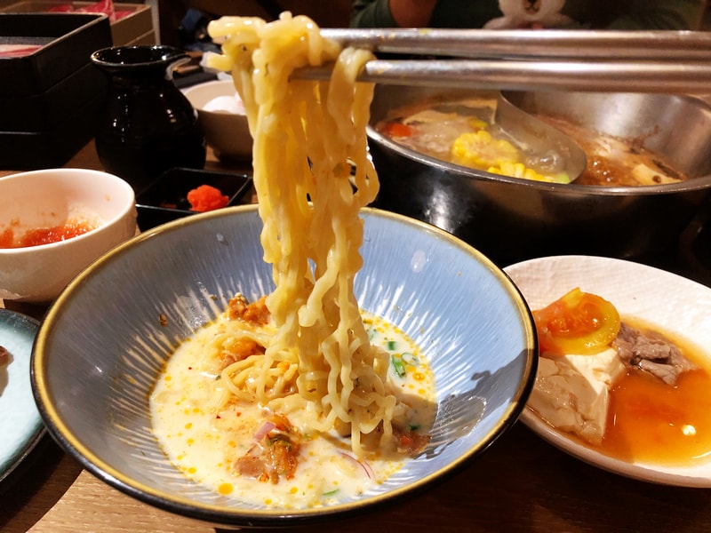 MoMo Paradise壽喜燒南港潤泰牧場 CITILINK 南港捷運站美食 雙人和牛饗宴肉肉吃到飽 - 第19張圖 MoMo壽喜燒 泡菜豚肉豆乳冷麵