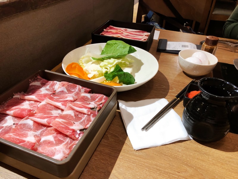 MoMo Paradise壽喜燒南港潤泰牧場 CITILINK 南港捷運站美食 雙人和牛饗宴肉肉吃到飽 - 第20張圖 MoMo壽喜燒南港潤泰牧場