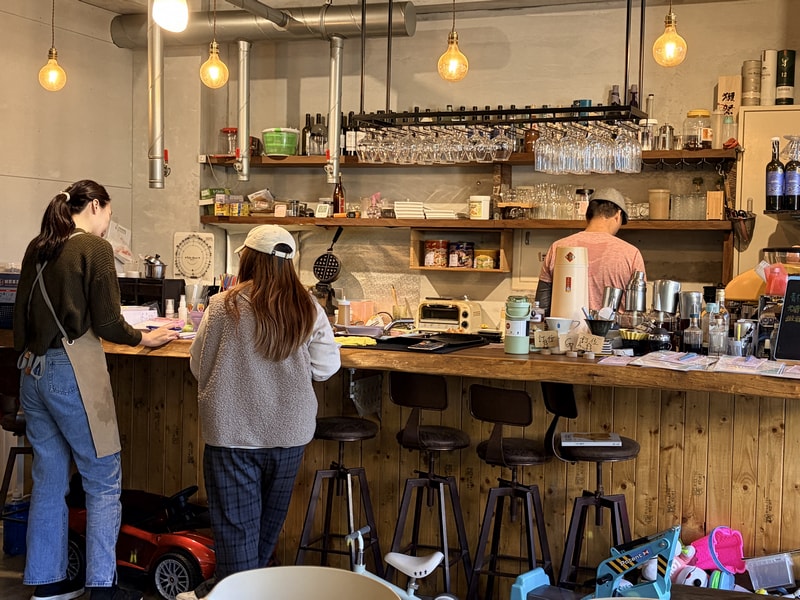 新北瑞芳四腳亭秘境咖啡廳|瑞格咖啡河岸店:不限時、平價甜點與療癒下午茶 - 第10張圖 瑞格咖啡館四腳亭河岸店