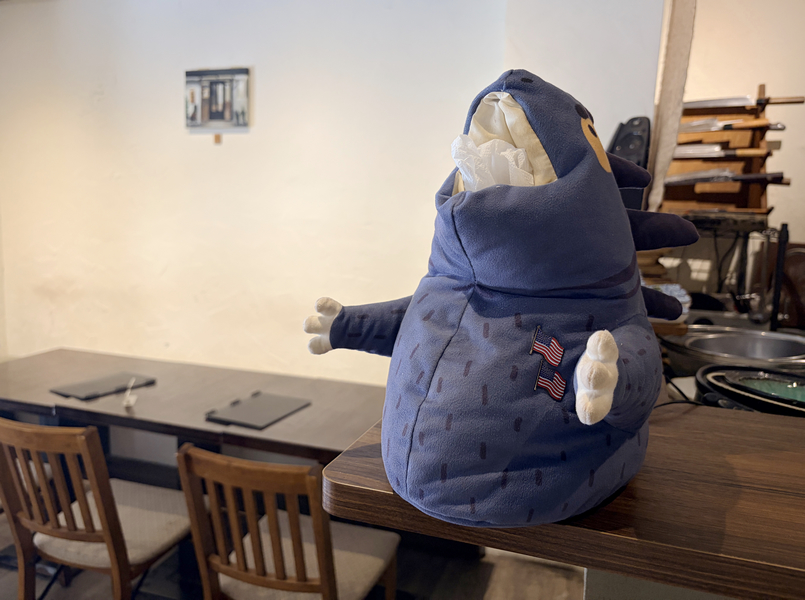 【基隆美食】小腳落 Little Corner|信義區巷弄隱藏版日式家庭料理!舒肥和風牛排與味噌起司豬排絕不踩雷(附菜單、預約建議) - 第7張圖 小腳落 Little corner的紙巾取用處